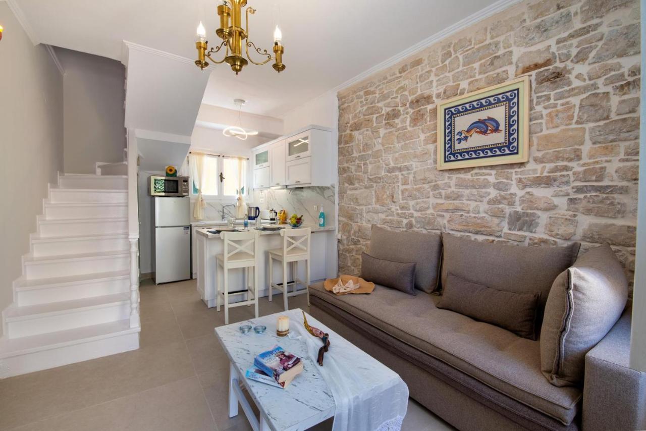 Evi'S Maisonette Longós Dış mekan fotoğraf