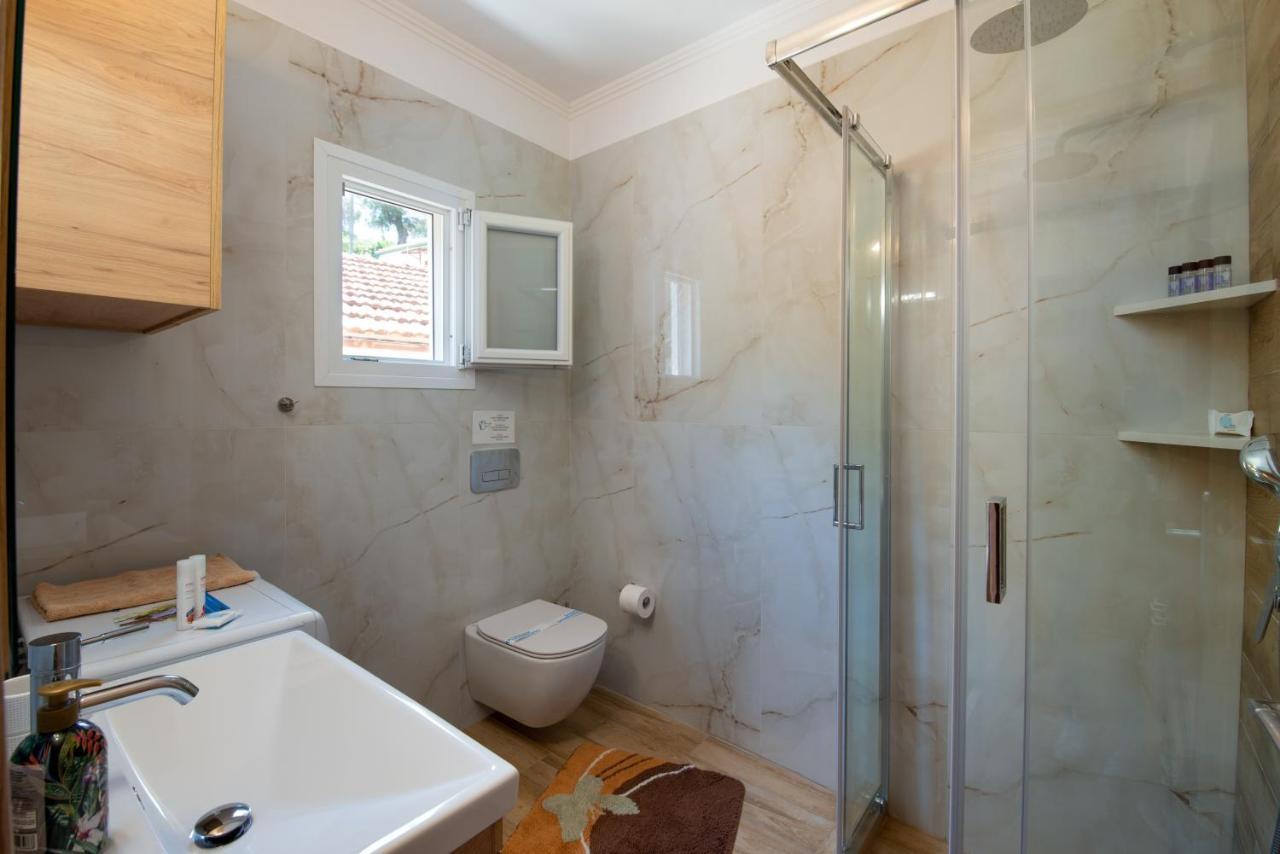 Evi'S Maisonette Longós Dış mekan fotoğraf